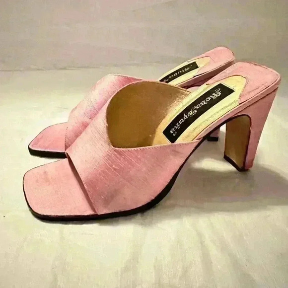 Moda Spana Rivta Pink Indian Silk Heel Sandals Sz 7 Barbie - Picture 3 of 8